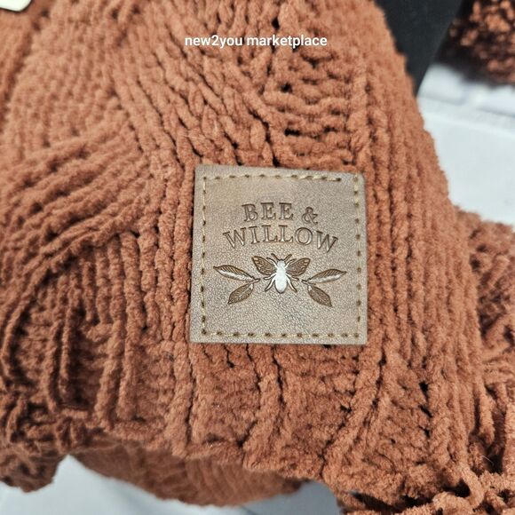 NEW Bee & Willow Testured chenille Knit Throw 50in X 70in Cinamon color - Picture 7 of 7